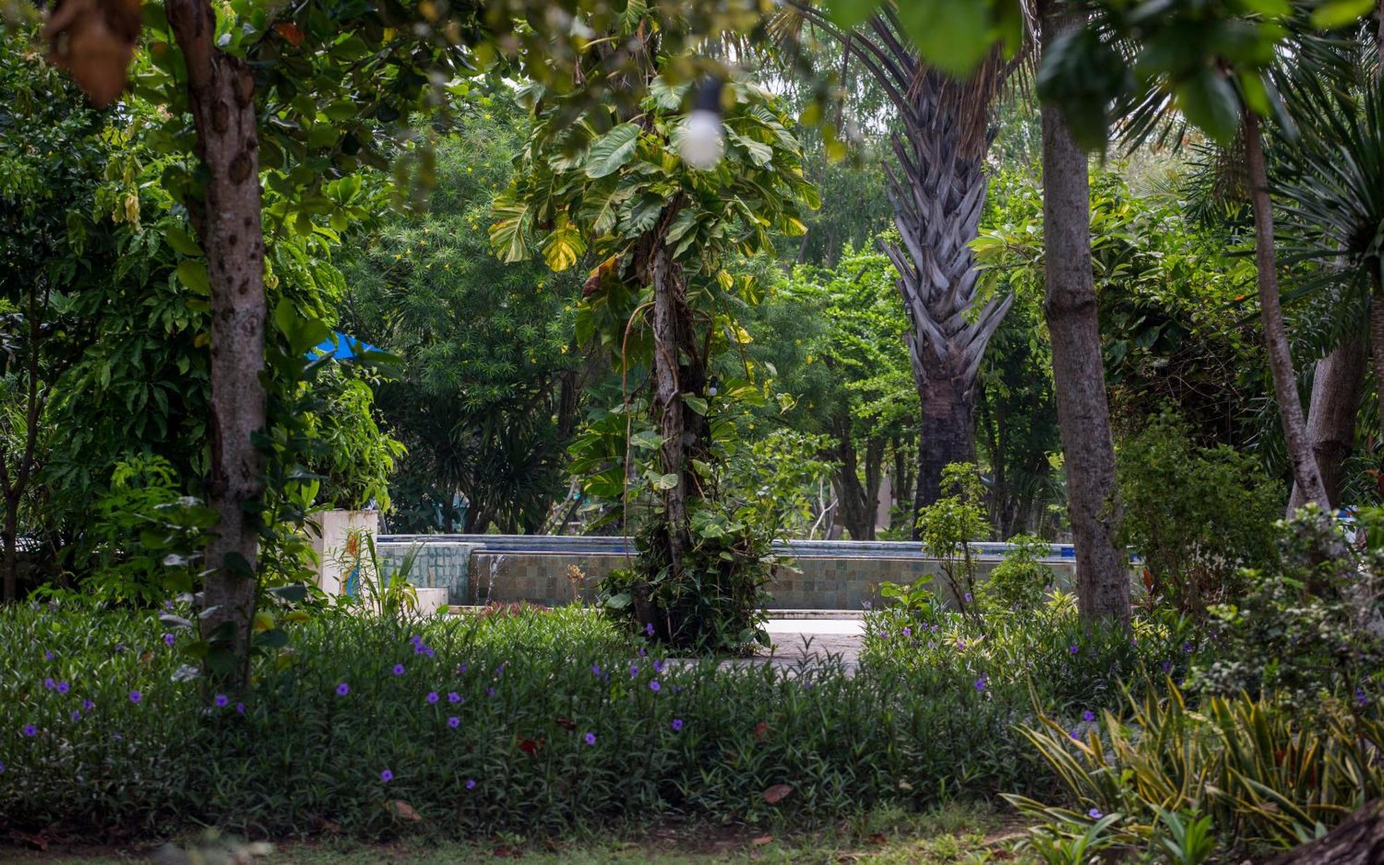 Puri Sari Beach Hotel Labuan Bajo Exterior foto